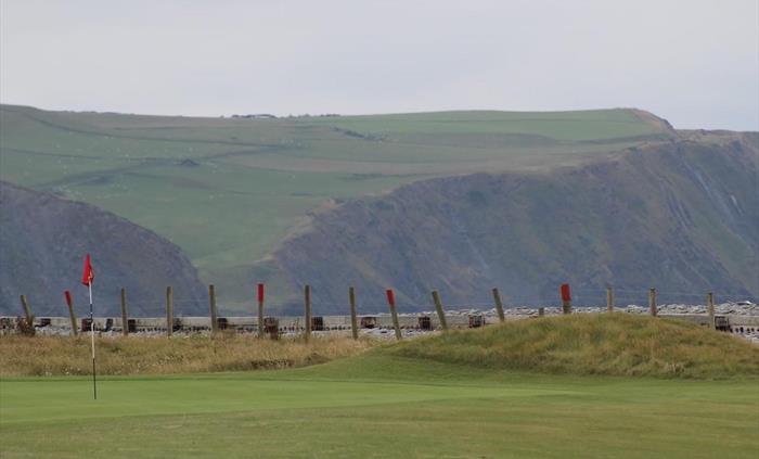 Borth & Ynyslas Golf Club